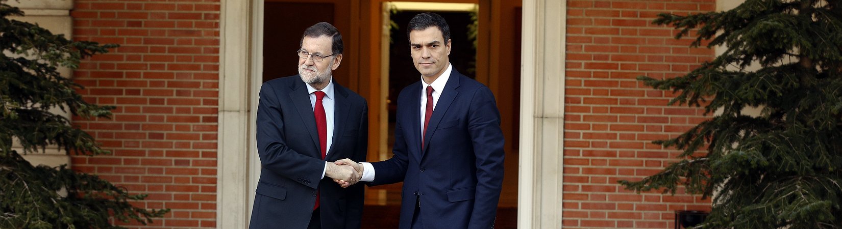 Breve reunión entre Rajoy y Sánchez en Moncloa