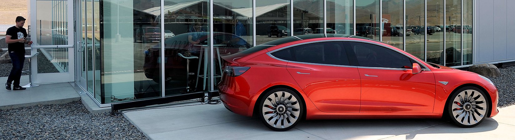 Tesla inaugura una gigafactoría sostenible