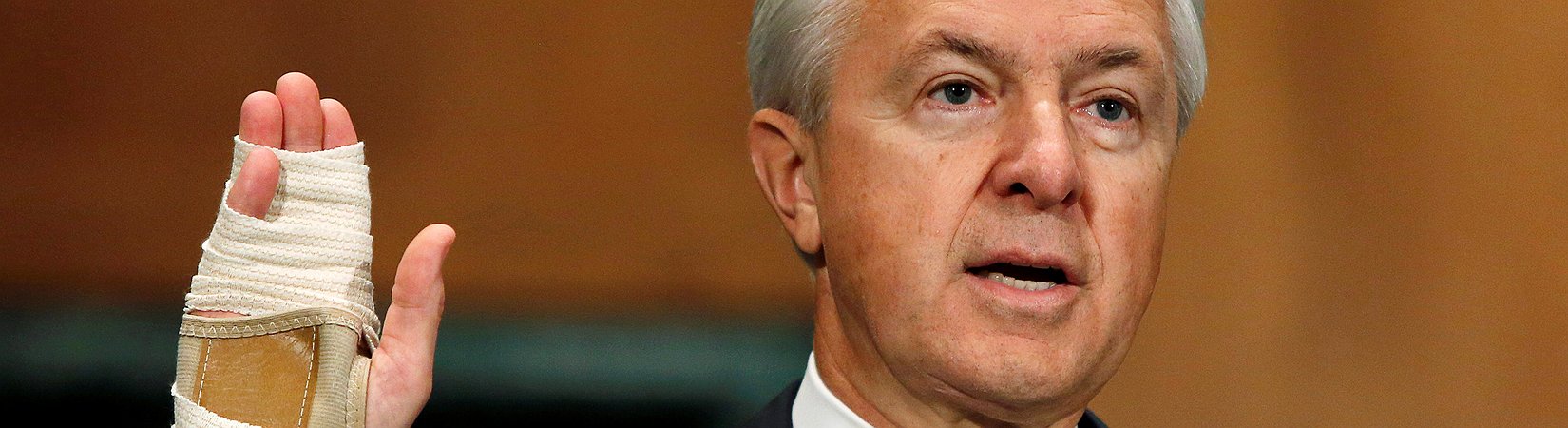 Ex-Wells Fargo boss blamed for fake accounts scandal