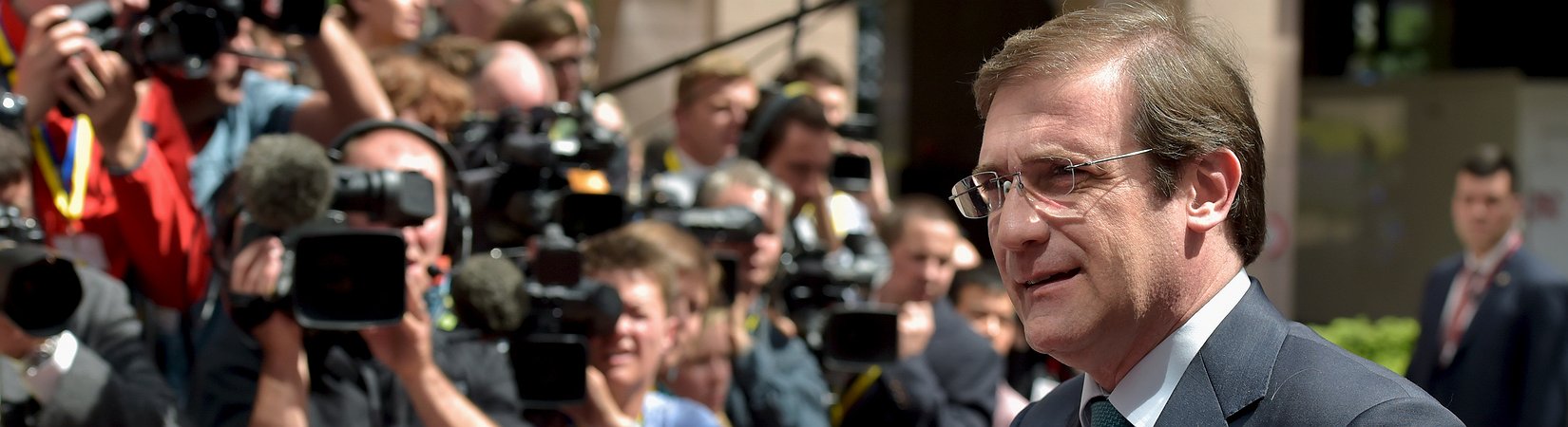 Direita irá avançar com moção de rejeição ao novo governo