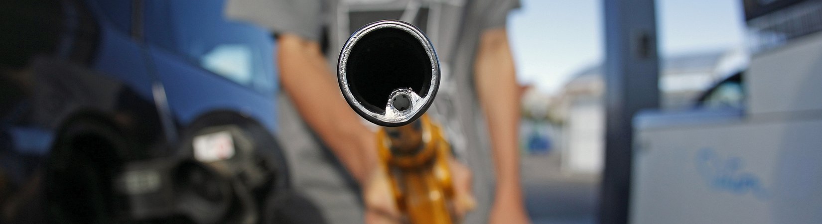 Venezuela Starts to Accept Petro at Gas Stations