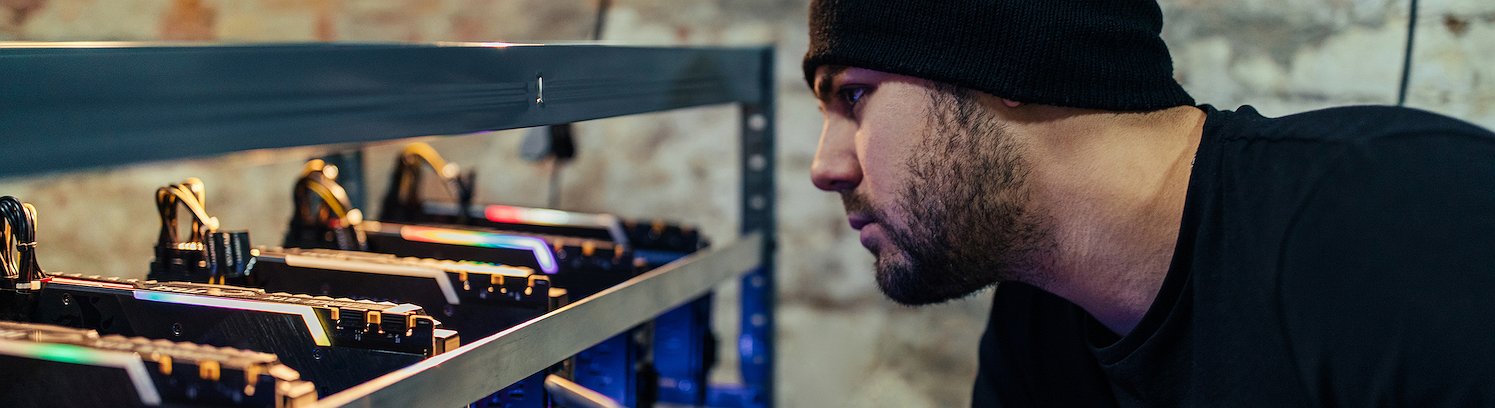 Bitcoin Mining Energy Efficiency Rises 46% in One Year