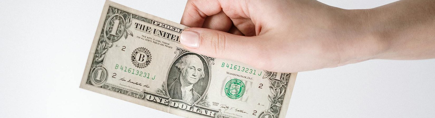 US Spot Bitcoin ETFs Draw in $488 Million in One Day