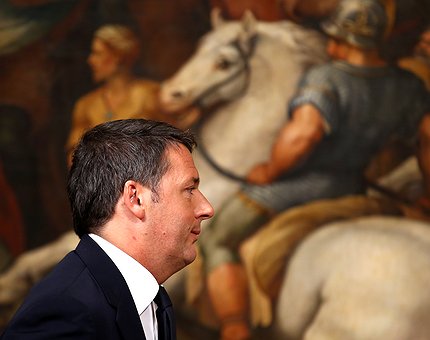Italia: approvata la legge di bilancio, Renzi si dimette