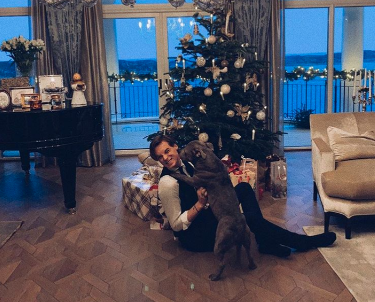 ¿Cómo se gastan su dinero y tiempo los 5 multimillonarios más jóvenes del mundo?