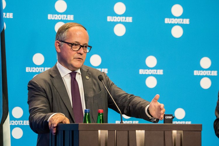 ECB’s Board Member Reiterates Stablecoins Pose Risk to Monetary Sovereignty