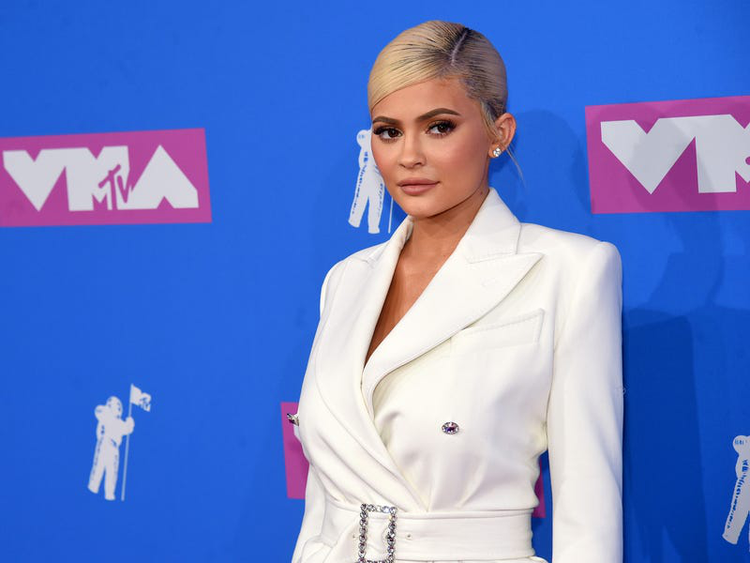 9 alucinantes hechos que demuestran lo inmensamente rica que es Kylie Jenner