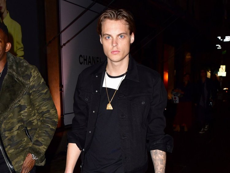 ¿Cómo se gastan su dinero y tiempo los 5 multimillonarios más jóvenes del mundo?