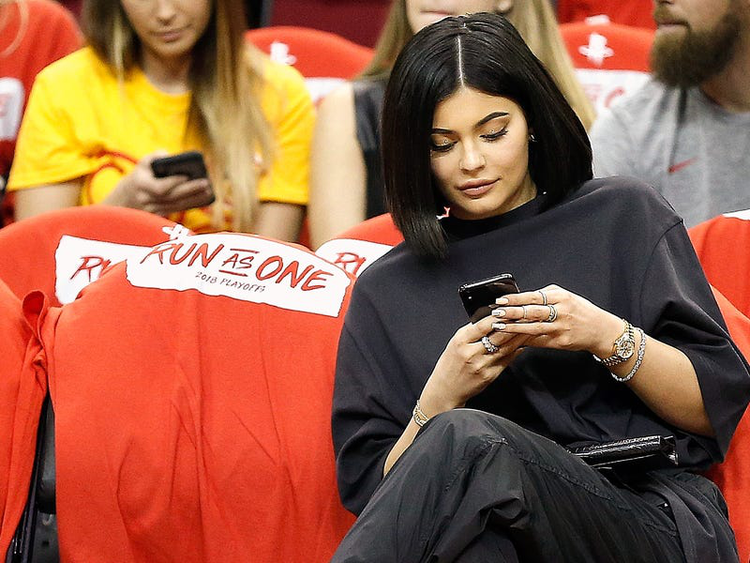 9 alucinantes hechos que demuestran lo inmensamente rica que es Kylie Jenner