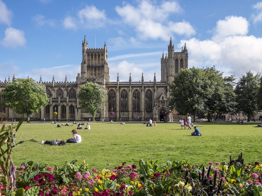 Las 30 ciudades ideales para los menores de 30