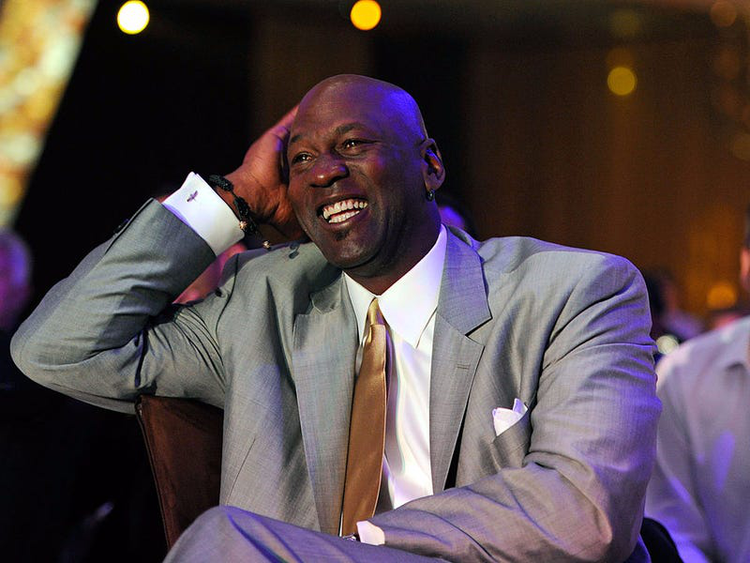 9 sorprendentes hechos que demuestran lo realmente rico que es Michael Jordan