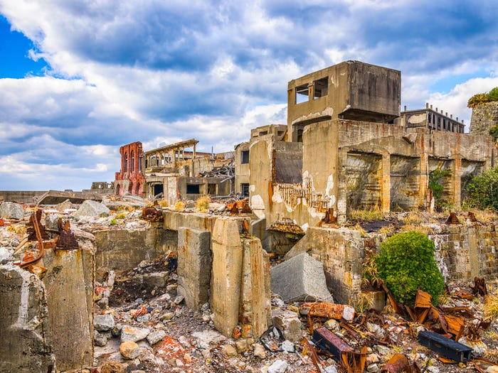 10 famosas y costosas construcciones que han sido abandonadas