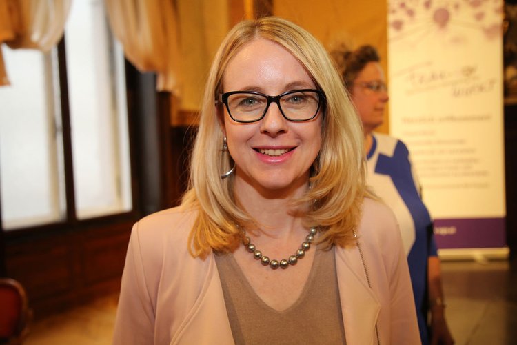 Austrian Minister of Digital and Economic Affairs Says There is No Need to Regulate Blockchain